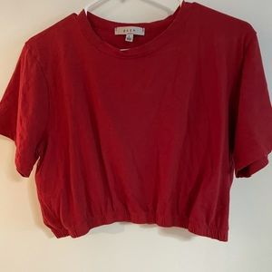 Cropped red t shirt